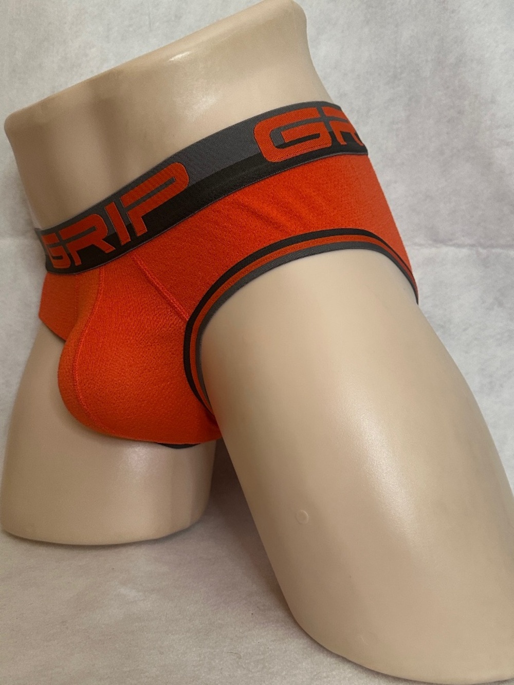 Grip Mesh Pouch Briefs Large 34-40" waist 96% polyester/4% elastane pinpoint